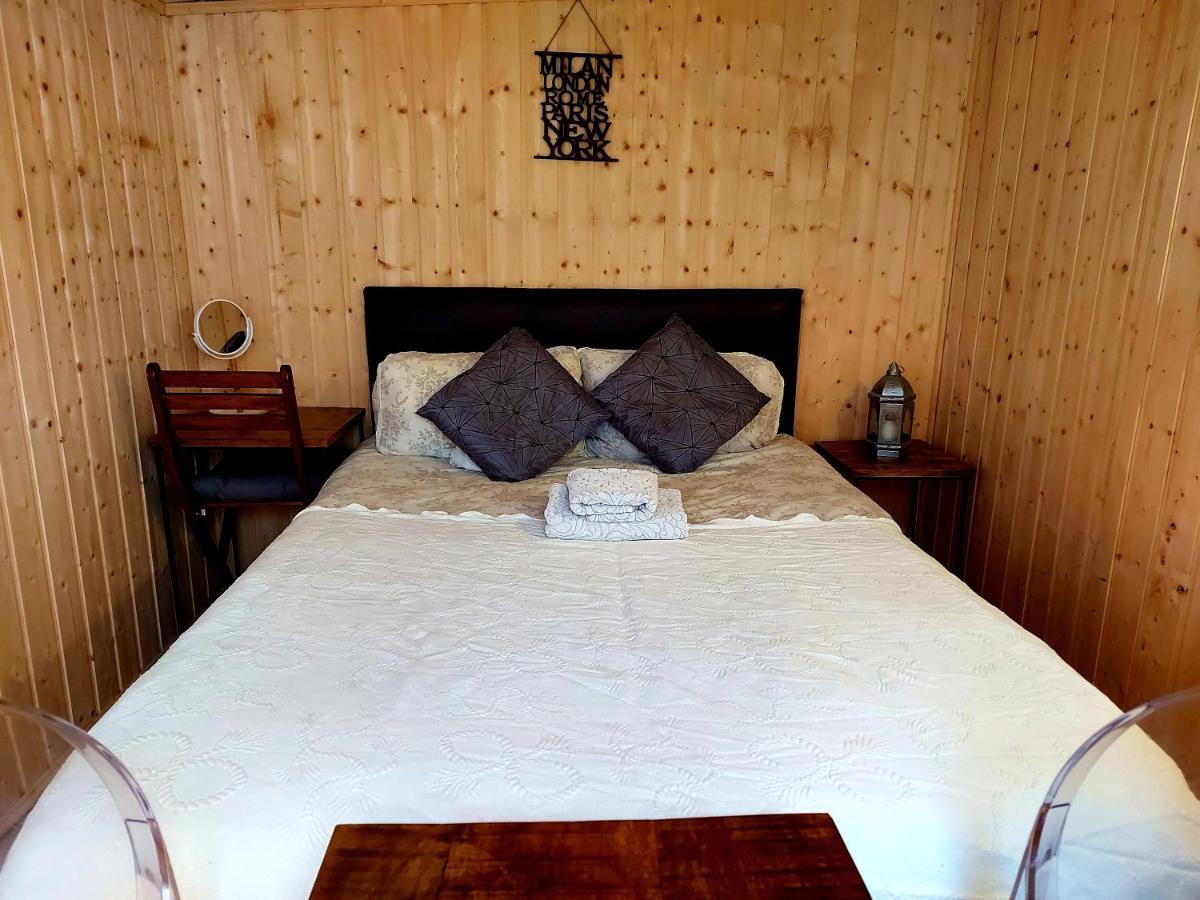 Pretty Studio With A Private Terrace Лондон Экстерьер фото